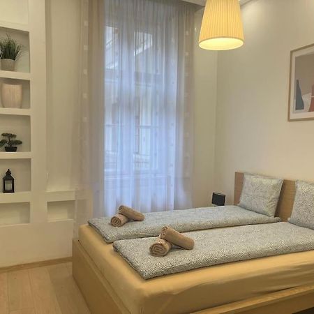 Szechenyi Renovated 2Br At Danube River Budapest Eksteriør billede